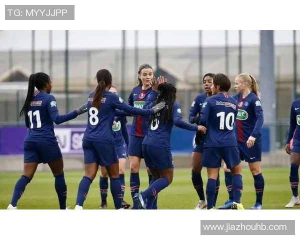 女足大巴黎对阵曼联精彩直播全程回顾与赛况分析